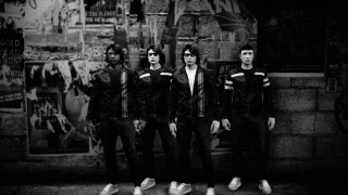Illustration for article titled Iconic Album Covers, Recreated in... GTA V